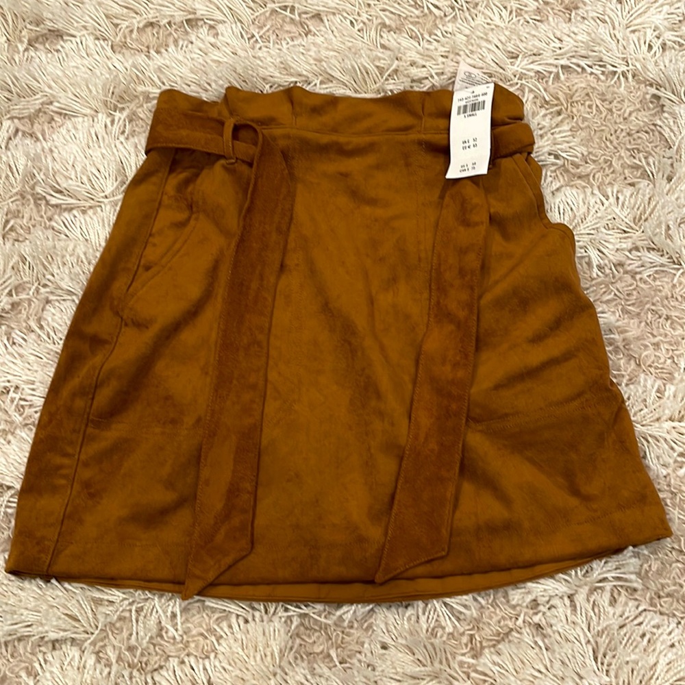 NWT Abercrombie And Fitch Brown Suede Mini Skirt With Pockets and Tie Belt XS